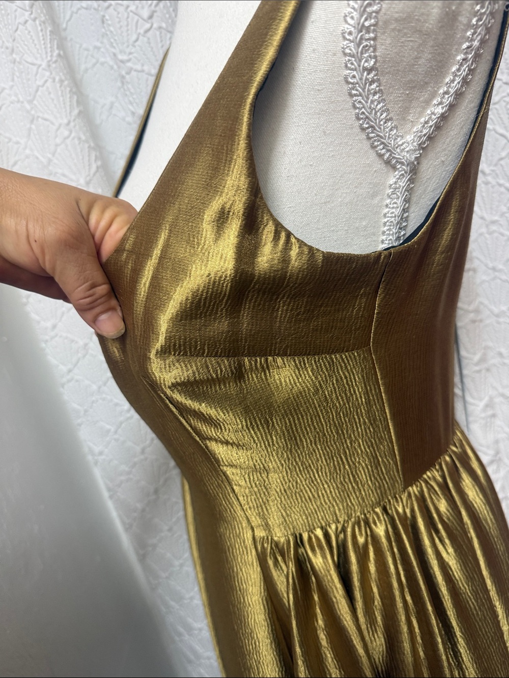 ANTONIO MELANI Metallic Gold Maxi Dress with Scoop Neck - Picture 11 of 15